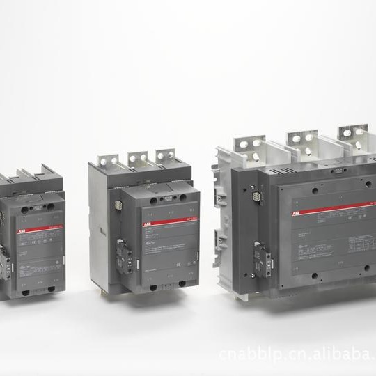 ABB AF系列接触器AF09-30-01-11*24-60V AC/DC;10239778