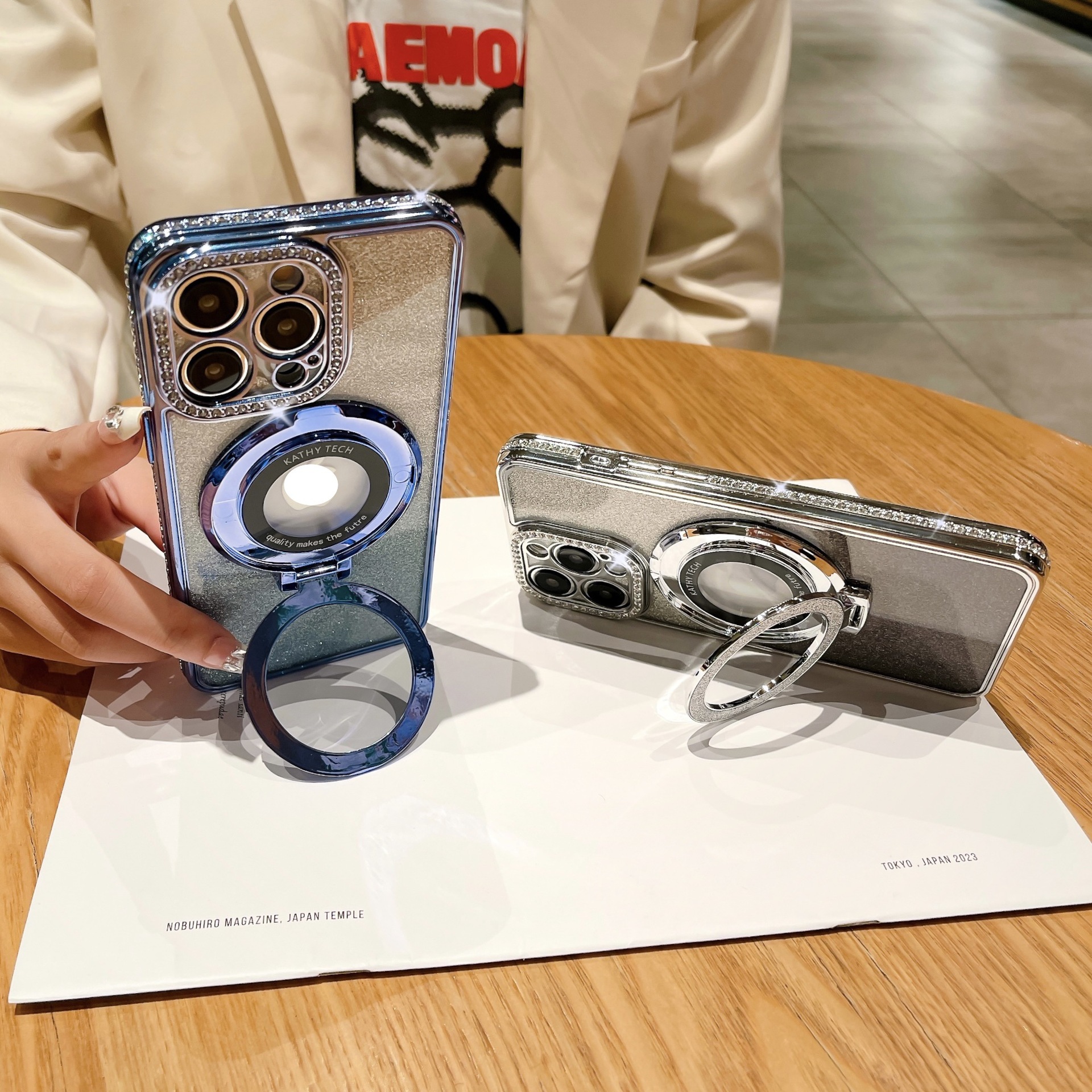 Soporte de succión magnética para iPhone17 caja de teléfono con brillo degradado 16Pro diamante de imitación galvanoplastia 13 funda protectora diamante