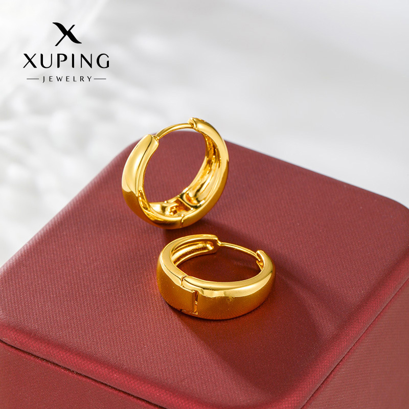 Xuping aleación de cobre de moda chapado 24k color brillante perfiles de orejas europeas y estadounidenses transfronterizos ligeros de lujo perfiles personalizados