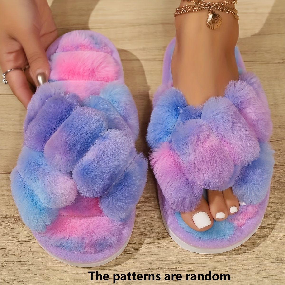 Trazadora de lana de estilo explosivo para mujer, ropa exterior de otoño e invierno, correa de color de interior antideslizante, trapeador de algodón tejido cruzado peludo para el hogar