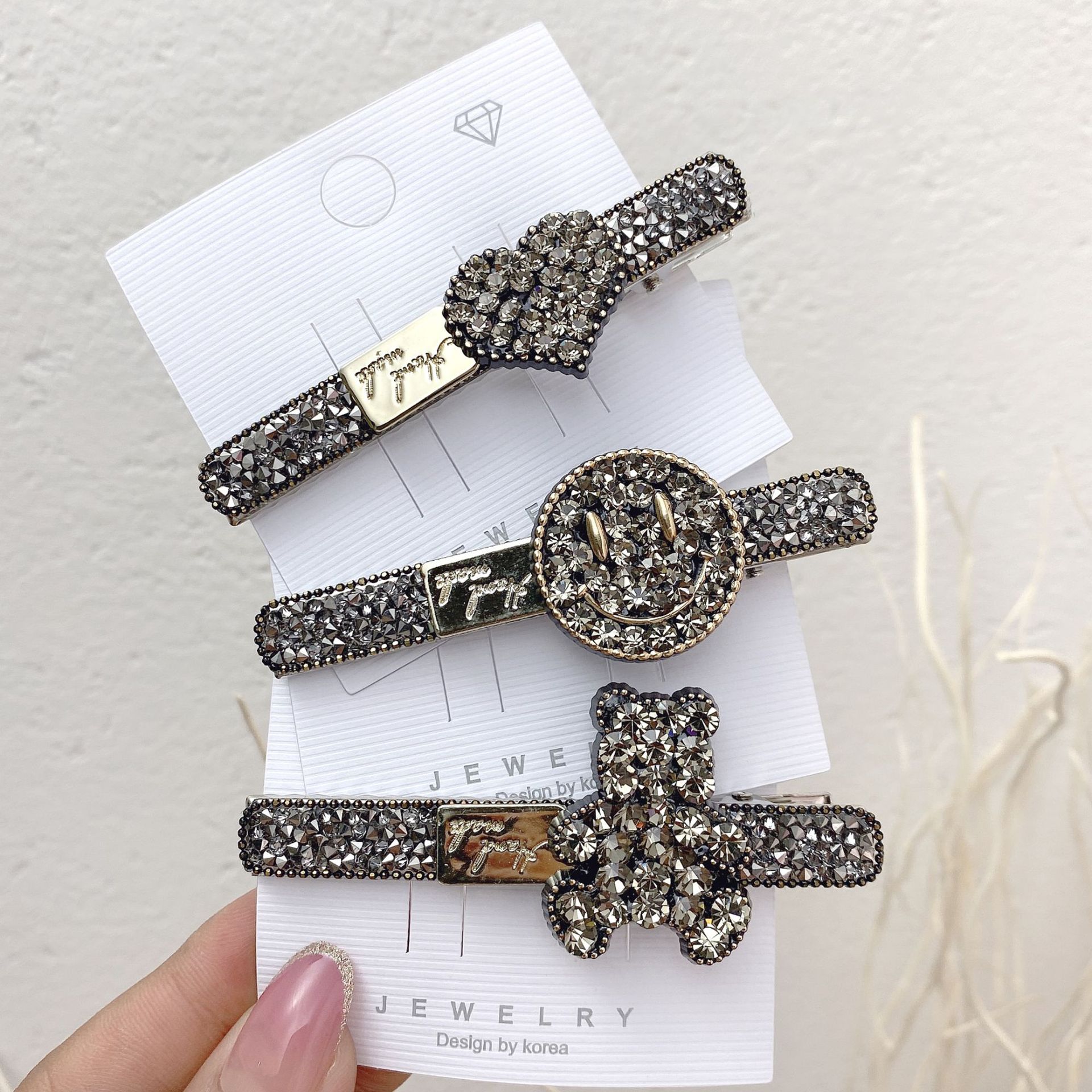 秋冬新款韩版捷克水钻边夹发夹女式 跨境小熊鸭嘴夹货源厂家批发