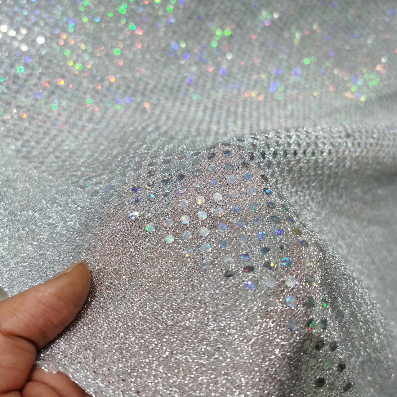 金银丝布贴片冲片3mm圆镭射素色亮片1.5米门幅满版120g厚线布面料