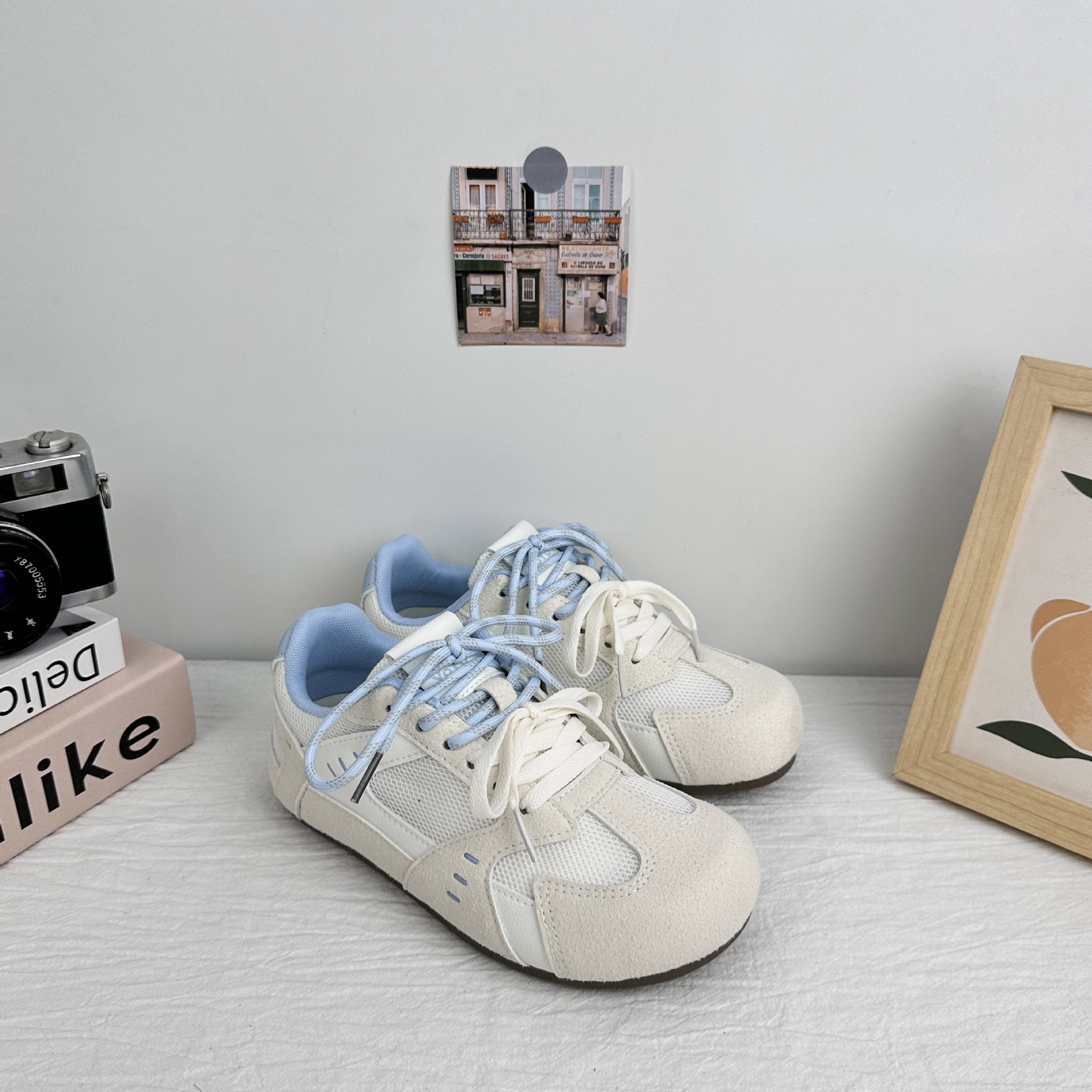 Yuanbo zapatos deportivos de verano de suela delgada zapatos de skate para mujeres 2025 nuevos zapatos casuales blancos de malla zapatos de entrenamiento alemán