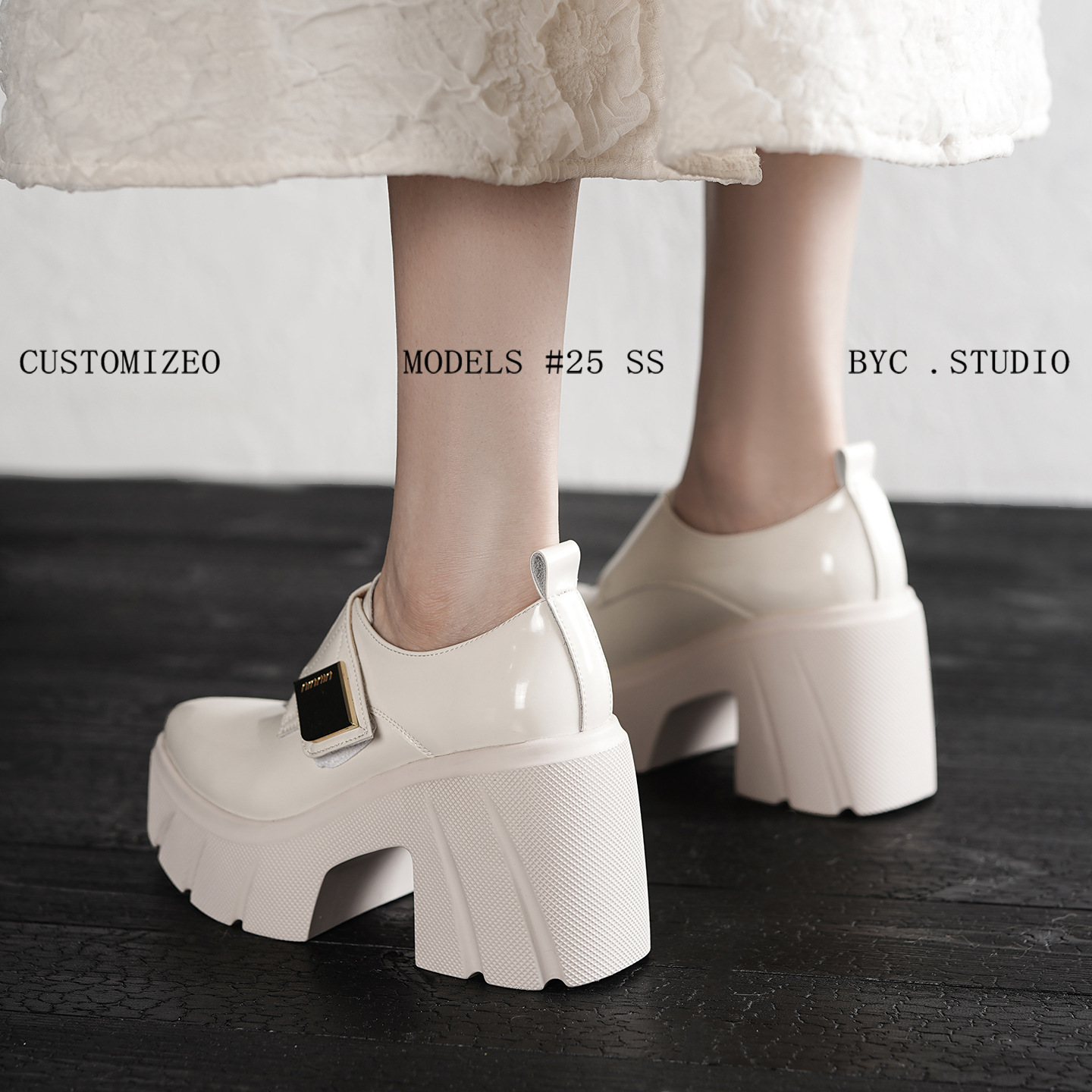 Giày lười nữ đế platform 10 cm mũi nhọn dây xỏ — màu đen