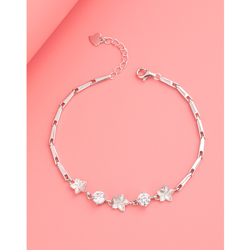 Pulsera de trébol de cinco hojas con incrustaciones de diamantes mujer 925 plata de ley luz lujo nicho exquisito sentido de alta gama joyería de flores para novias y novias