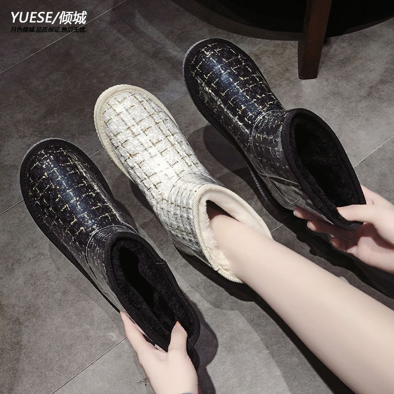 2023 cubierta de tela estilo Chanel nuevas botas de nieve bajas con forro polar para mujer zapatos acolchados de algodón antideslizantes para mujer zapatos cortos de invierno acolchados de algodón para mujer para estudiantes