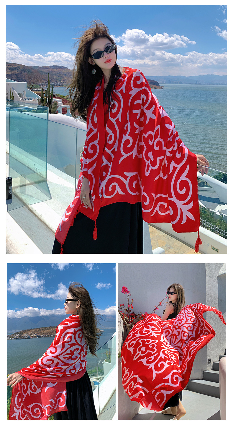 Totem artistico per parasole turistico in stile etnico, scialle con nappe, sciarpa solare da donna di media lunghezza, telo mare_voghion.com