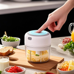 電気ニンニク打ち機キッチンニンニク打ち器ニンニクおろしにんにく蓉無線サプリメント料理ひき肉機USB充電