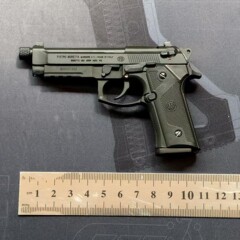 1：2.05合金帝国M9A3伯莱塔模型玩具枪钥匙扣金属 不可发射