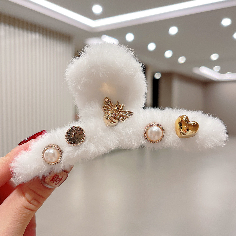 2026秋冬ミンクファー毛皮ヘアクリップ、高級感のある後頭部用大型シャーククリップ、ハート型キラキラ輝くダイヤモンド付き毛皮ヘアクリップ