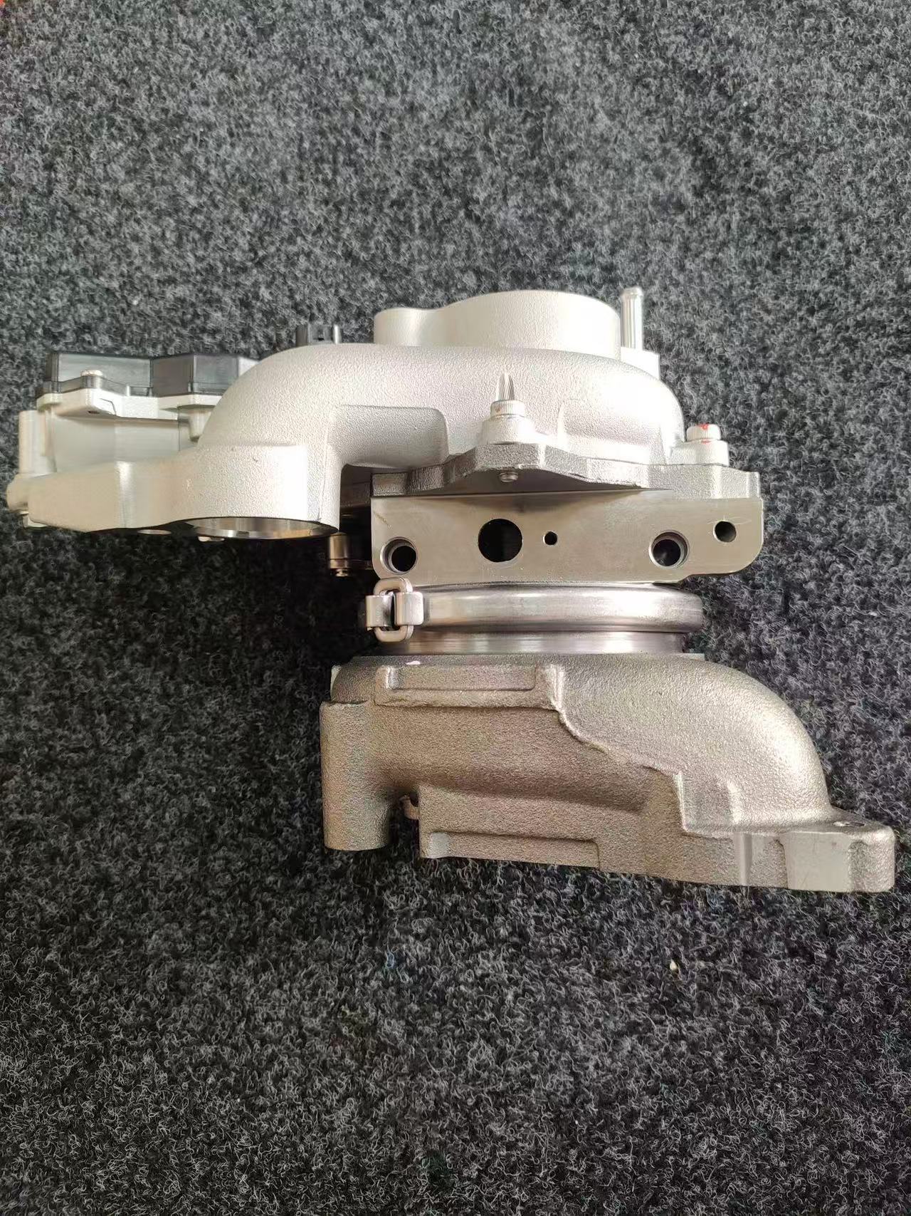 Suitable for Toyota Land Cruiser 4.5t Twin-Turbo 17201-52010 1Vd Turbocharger