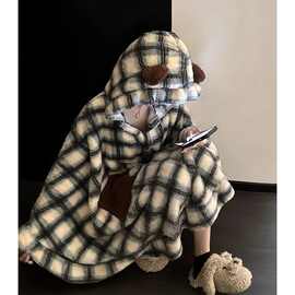 300斤大码格纹连帽珊瑚绒睡衣女冬季新款加厚毛绒睡袍斗篷风睡裙