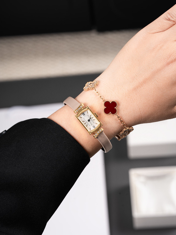 Agete同タイプ中古腕時計ミニ秀気角型麦穂レディース角型レトロ石英時計watch|undefined