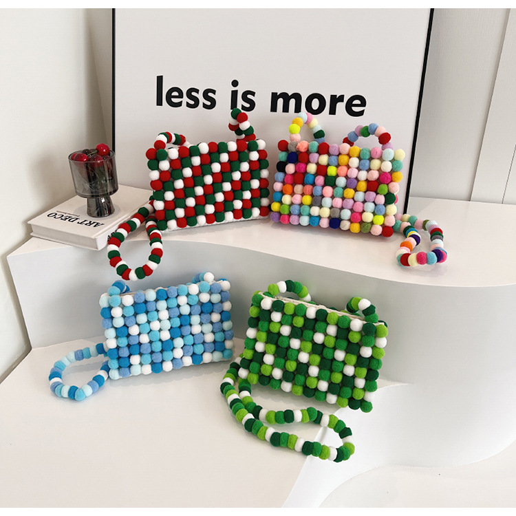 Nepal Colored Cross Shoulder Dammode Regnbågsboll Plysch mångsidig liten fyrkantig väska_voghion.com