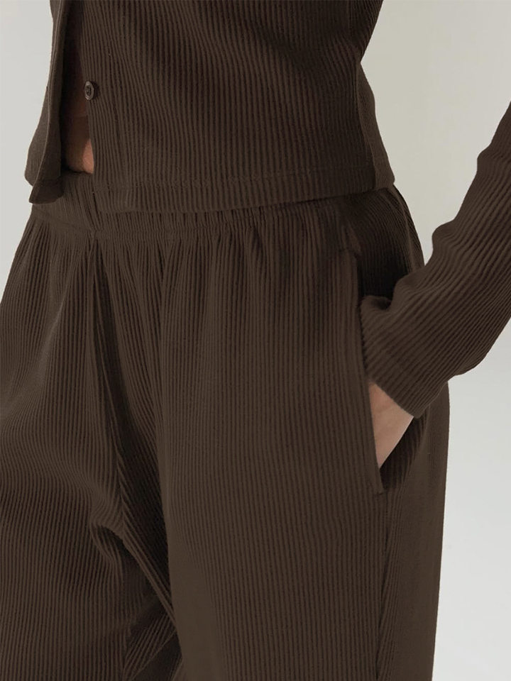 Bộ đồ dệt kim nữ sọc gân dài tay gồm áo cardigan cổ bán cao cài nút và quần dài — Màu nâu, Màu trắng ngà, Màu xám đậm chi tiết 46