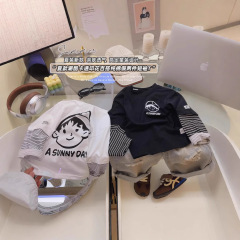 男の子の上着のtシャツの長袖の偽の2つの新型の子供の春秋の中小の子供の赤ちゃんの服の底のシャツのファッションt