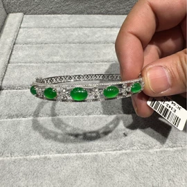 翡翠项饰;翡翠手饰