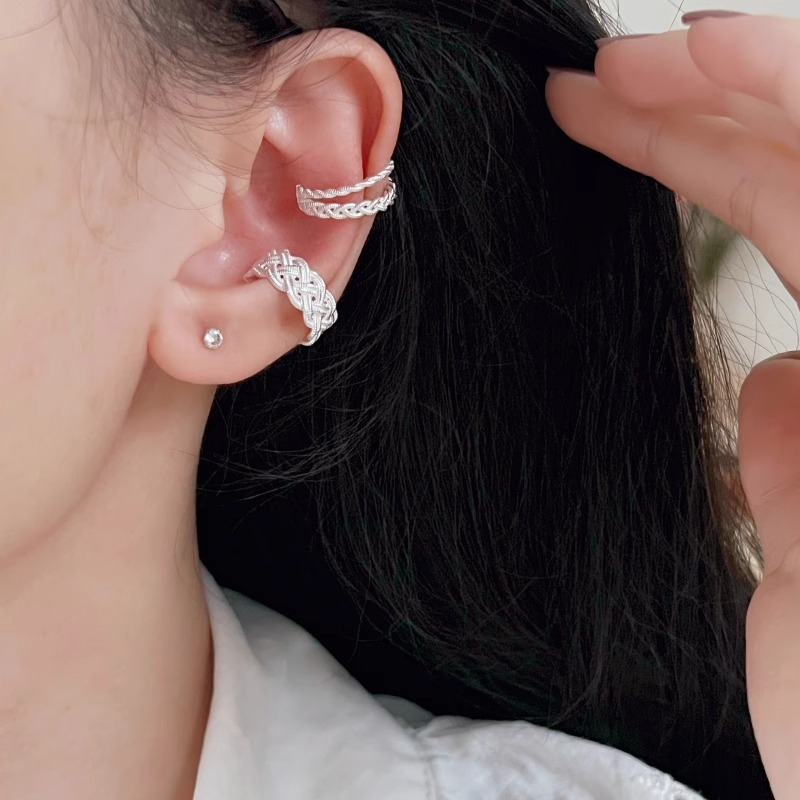 2025 versión coreana del clip de oreja de moda twist tejido de diseño de nicho estilo coreano joyería de oreja multicapa retro simple