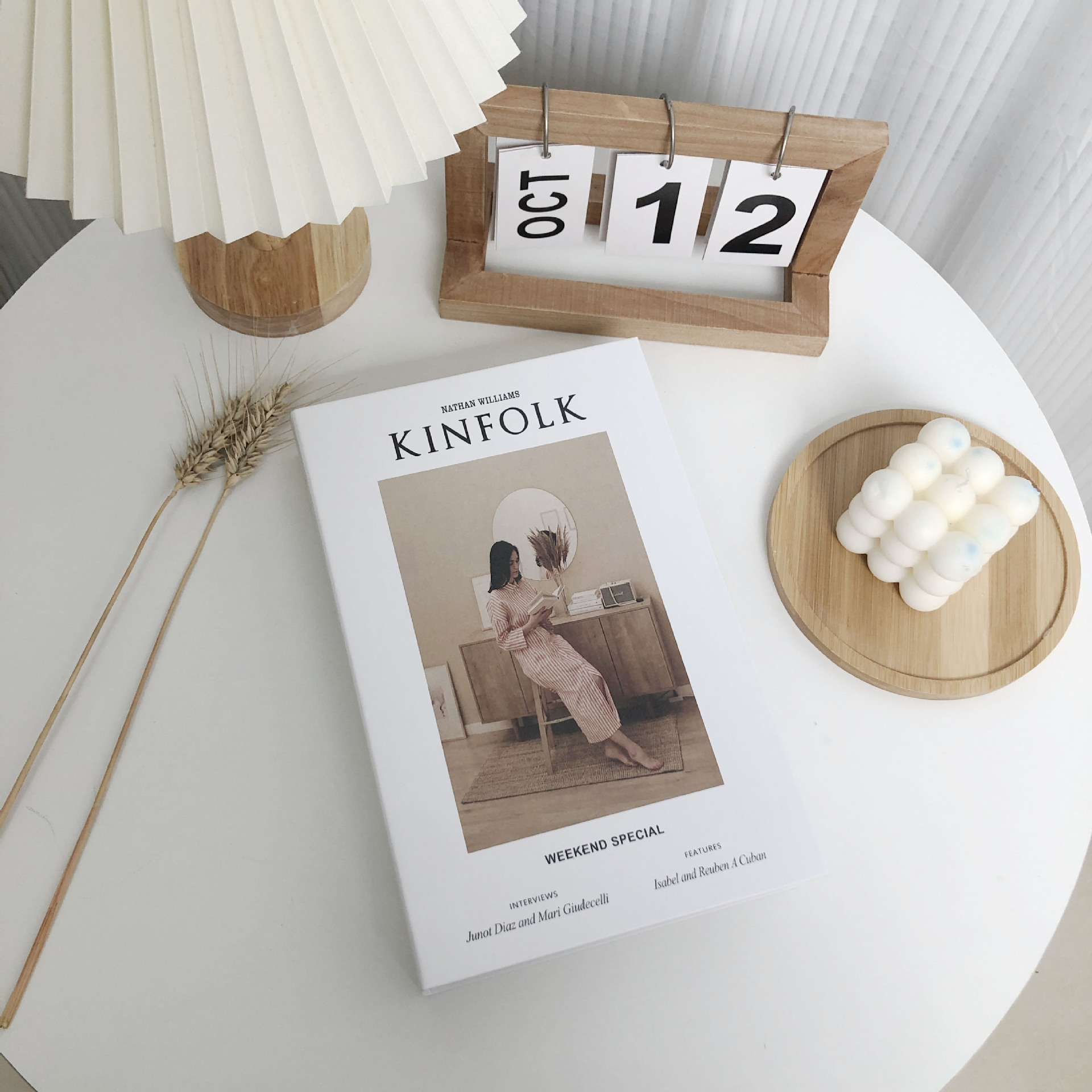 Libro falso libro de simulación ins Estilo nórdico simple moda creativa suave vino gabinete decoración libro decorativo props libro fabricante