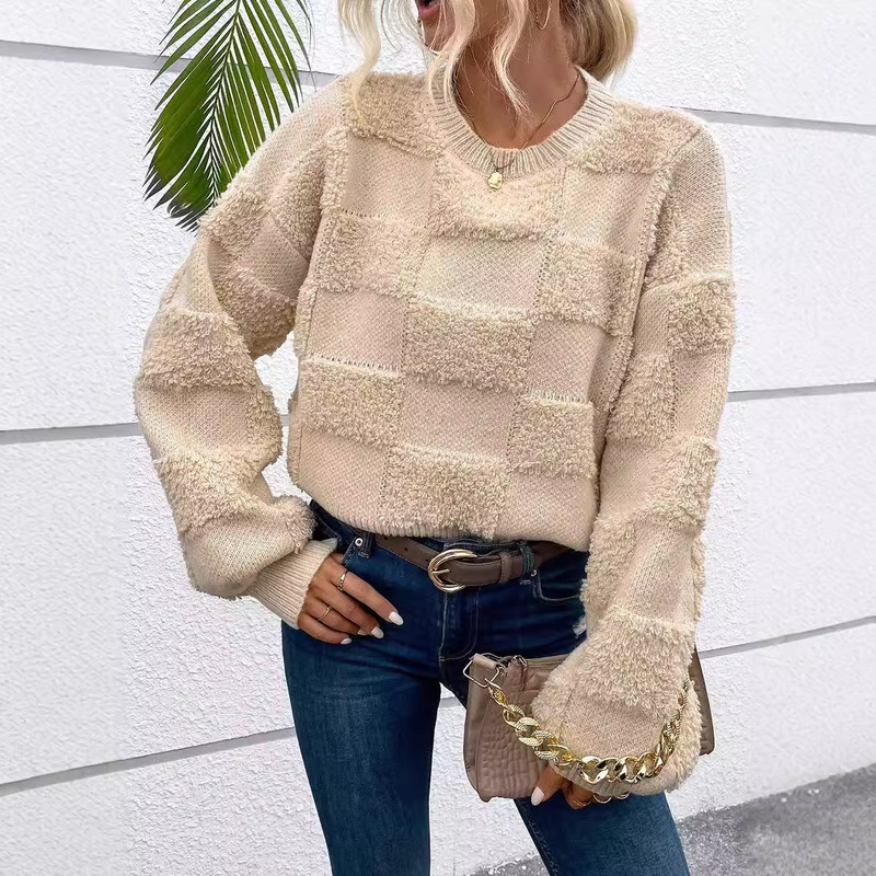 Trendy European and American Fashion Warm Pullover Knit Sweater for Women, New Winter Lamb Wool Plaid Patchwork Round Neck Sweater for Women