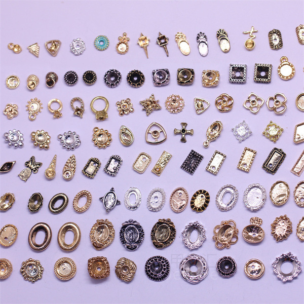 mixed metal accessory for manicure
