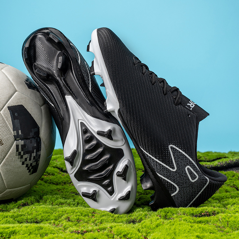 Nuevos zapatos de fútbol transfronterizos bajos, zapatos de entrenamiento de clavos para hombres y mujeres, zapatos de fútbol juvenil antideslizantes y transpirables ligeros
