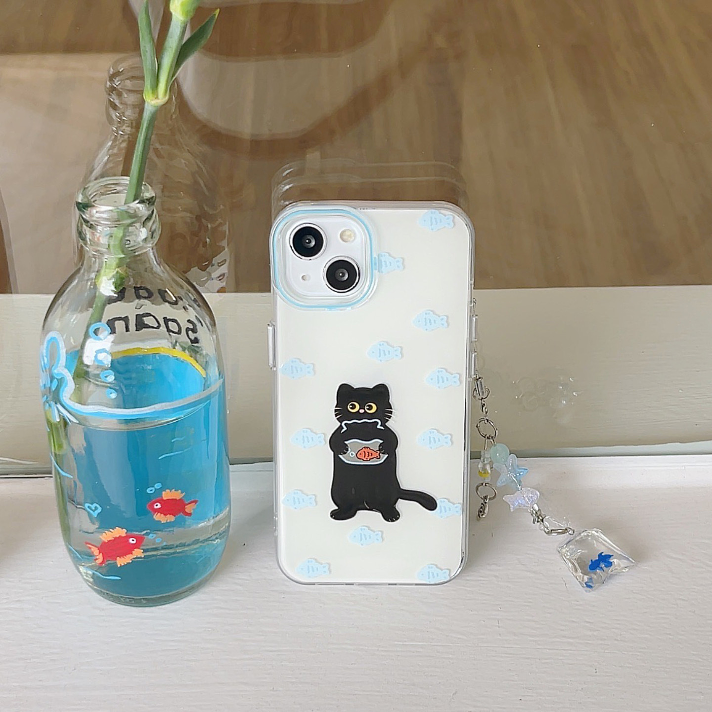 Lindo pez azul gato negro para Apple 16ProMax funda para teléfono móvil 15Pro colgante 14/13 nicho 15PM