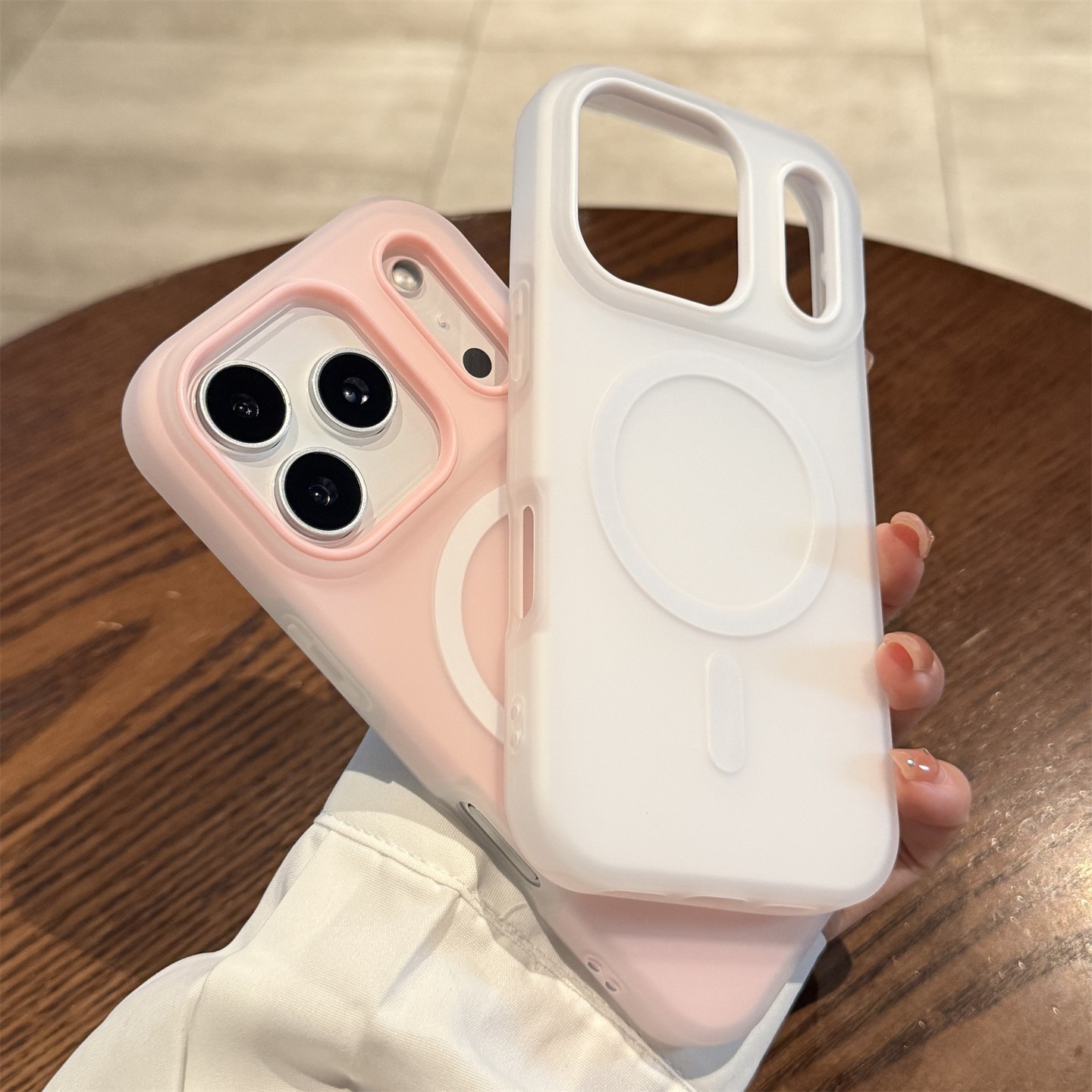 Funda de teléfono móvil de moda dos en uno con diseño de gelatina escarchada para Apple 17, adecuada para iPhone 15, funda protectora simple anticaída 16