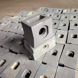 可逆反击破分体锤头双液合金方锤头焦化粉煤机破碎机锤头耐磨配件