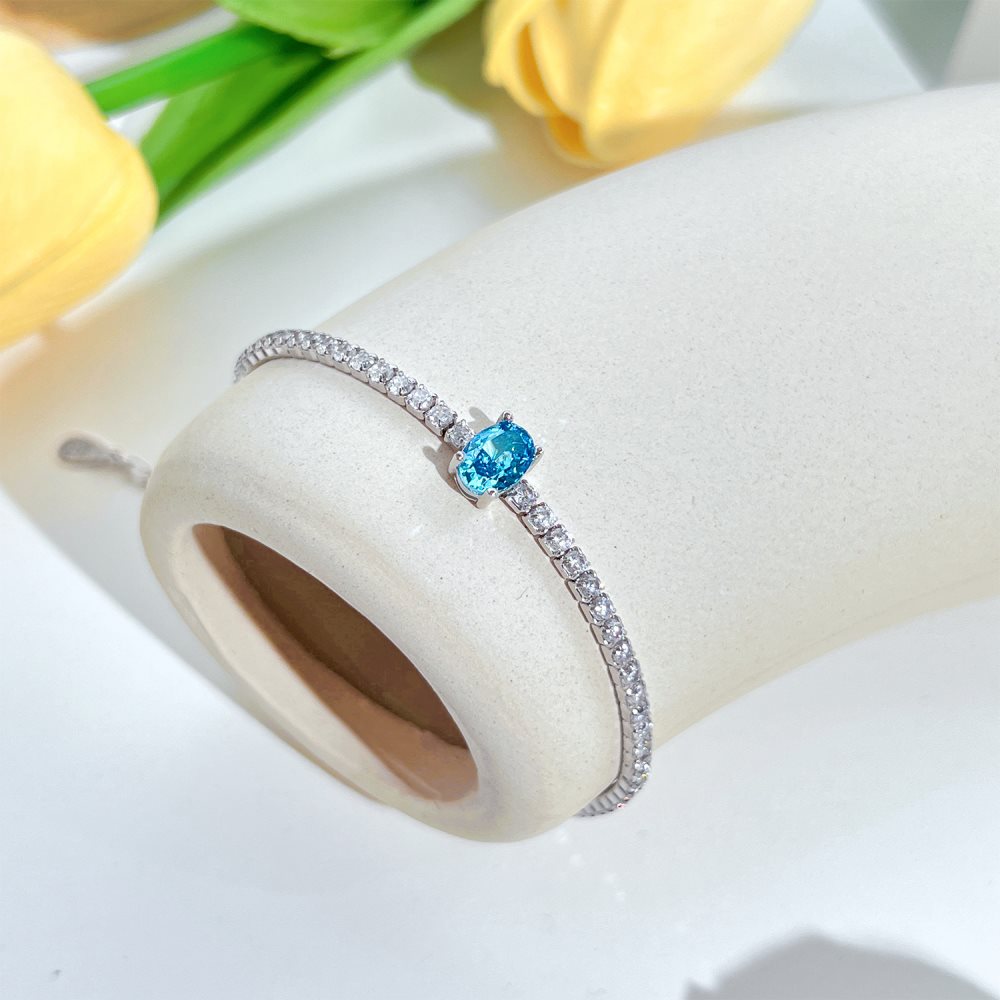 Luxurious Geometric Sterling Silver Plating Zircon Bracelets display picture 6