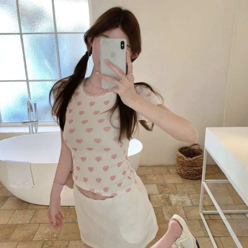 Korean Style Pure Desire Lace-Trimmed Round Neck Heart Print T-Shirt for Women, Summer Slim Fit Trendy Top Korean Style Pure Desire Lace-Trimmed Round Neck Heart Print T-Shirt for Women, Summer Slim Fit Trendy Top