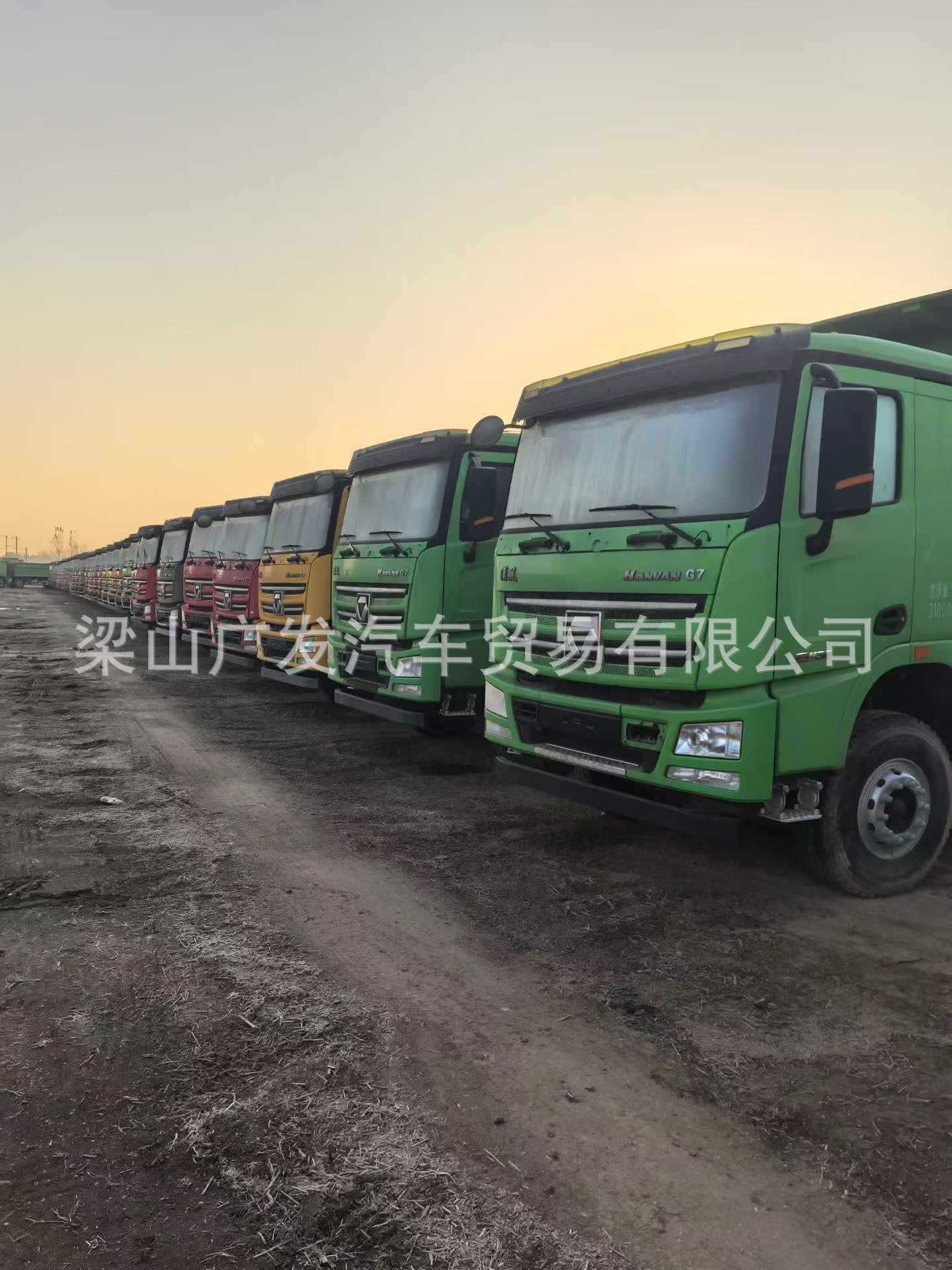 XCMG G7 dump truck, new stock, national standard V, Weichai 430 horsepower, box-type, rear-tipping, front four-wheel rear eight-wheel drive, for soil and debris dump