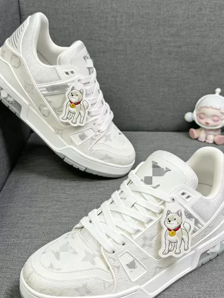 Trainer men's white sneakers, fashionable sports shoes with thick soles, height-increasing, versatile, casual trendy shoes for couples, women's shoes