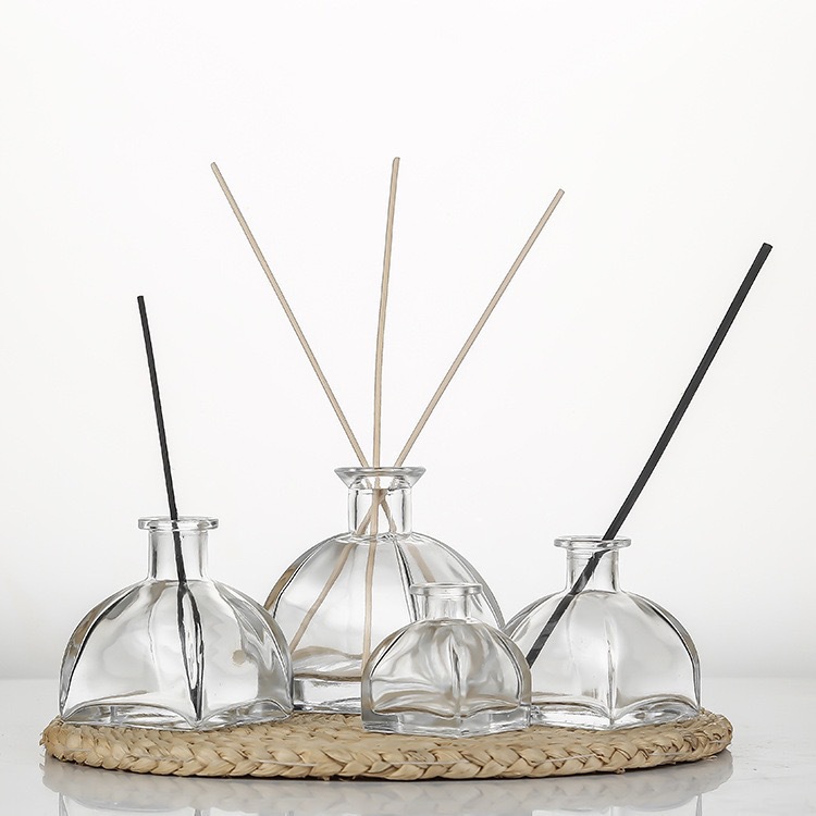 批发香熏瓶蒙古包50ml玻璃瓶无火藤条扩香瓶车载香薰精油瓶空瓶