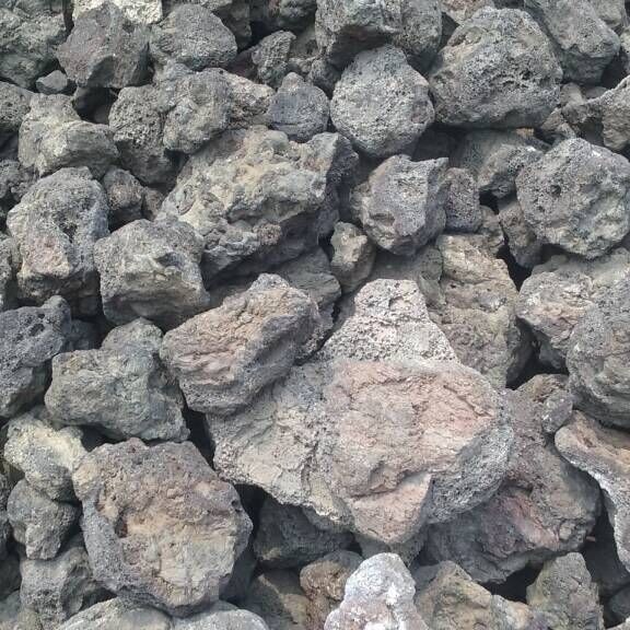 厂家现货供应黑色浮石红色浮石浮石颗粒规格齐全 3-5厘米5-8厘米