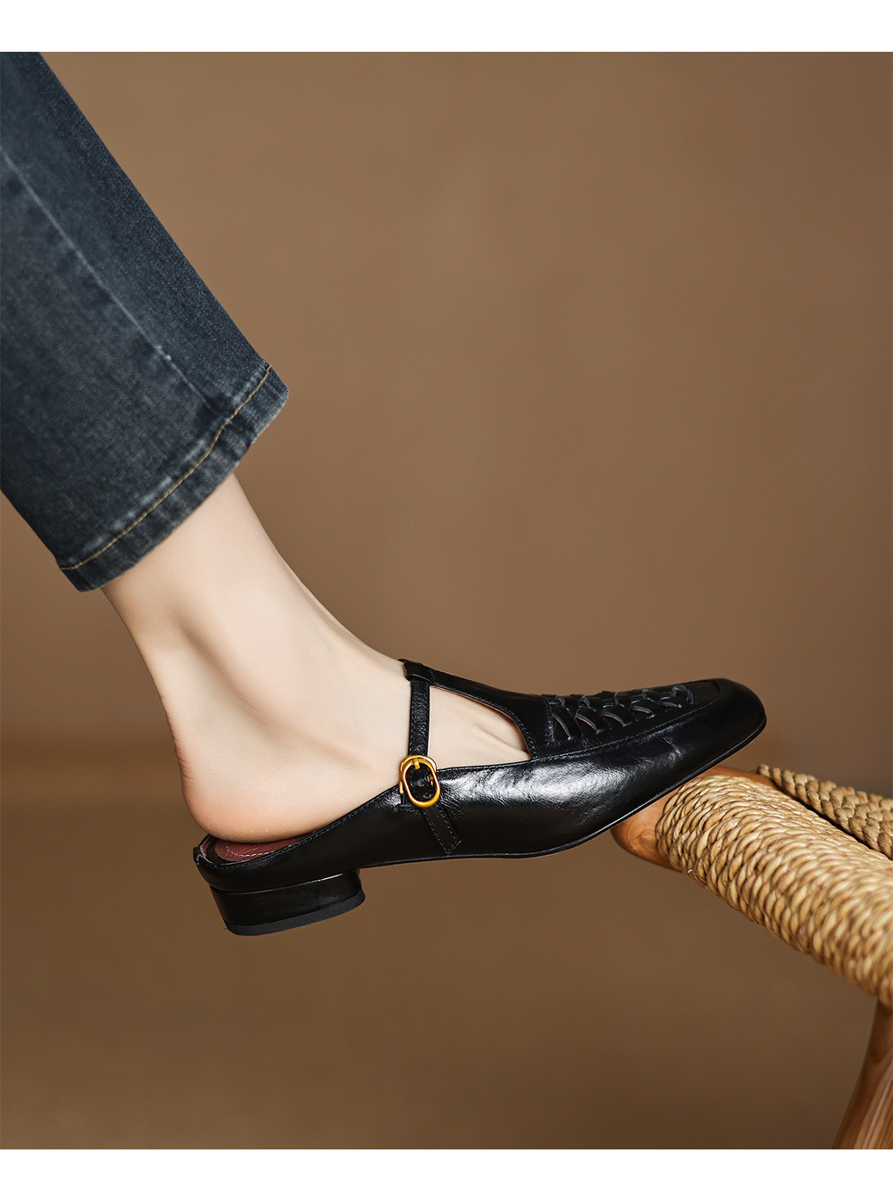 Dép sandal nữ quai chữ V đế bệt mũi trùm phong cách thời trang — màu nâu chi tiết 11