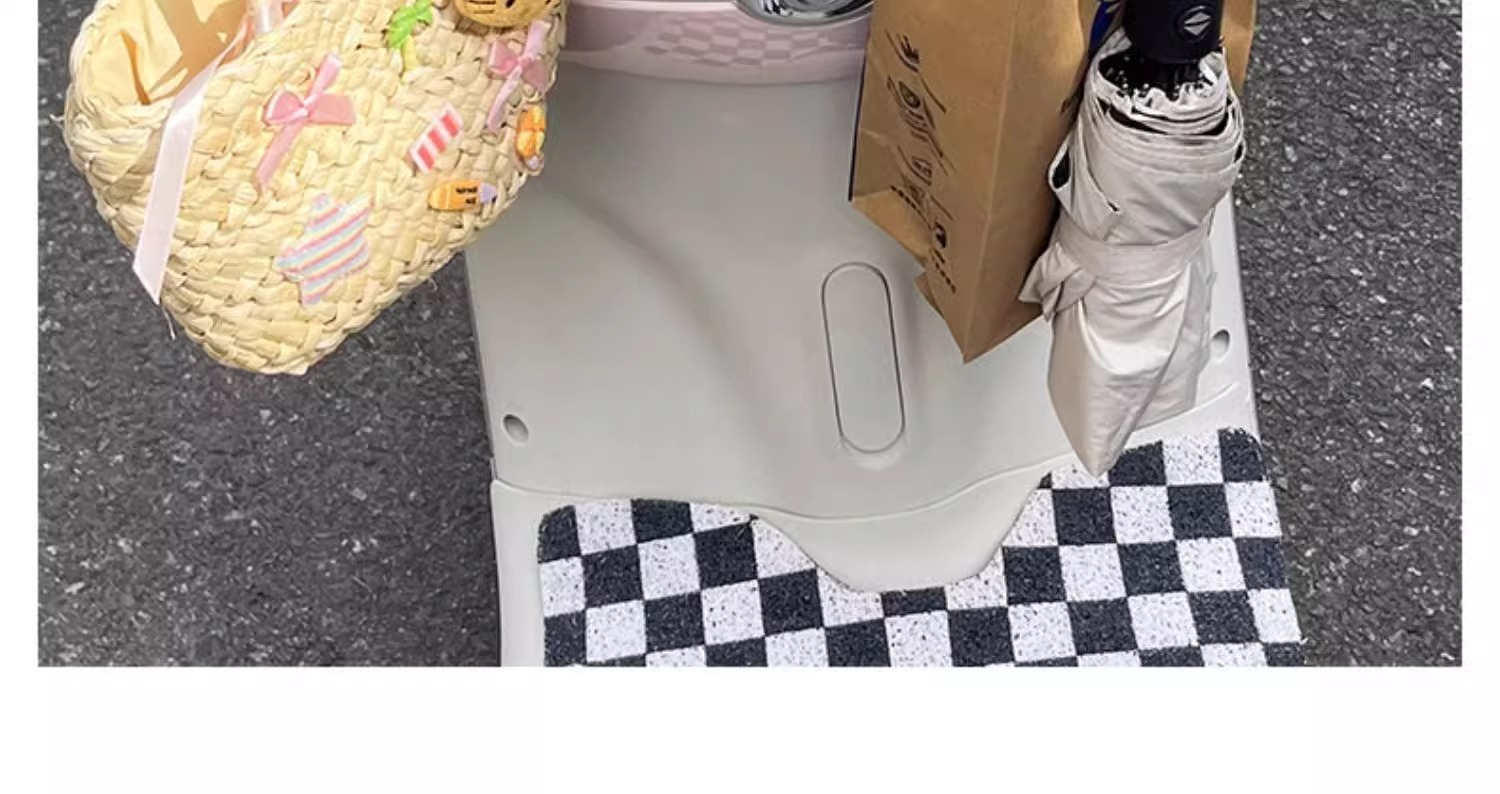 Electric Vehicle Front-Mounted Hook, Universal Cartoon Creative Cute Storage Essential Gadget, Strong Load-Bearing Hook