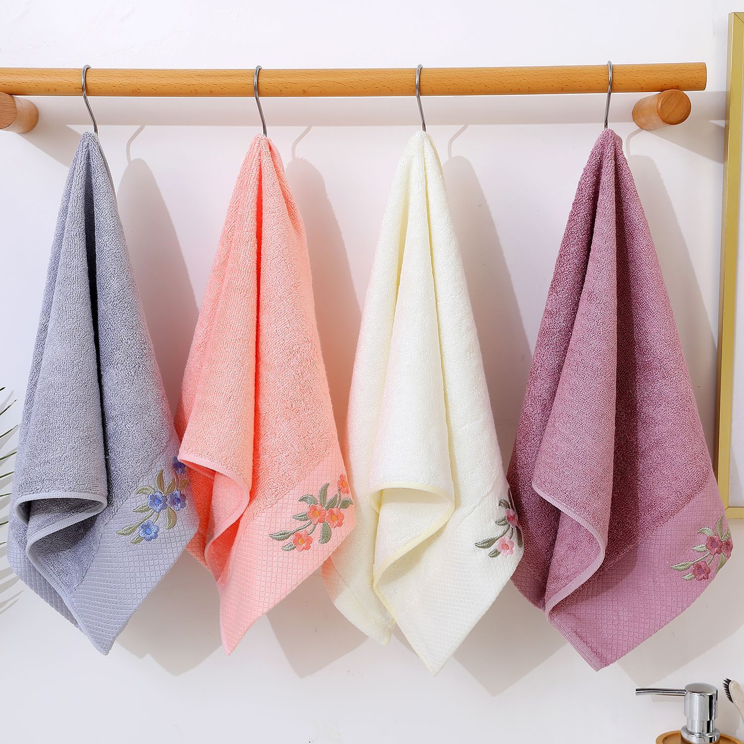 Thickened Embroidered Absorbent Bamboo Fiber With Peony Pattern, Adult Face Wash Towel, Wholesale Gift Towel_voghion.com