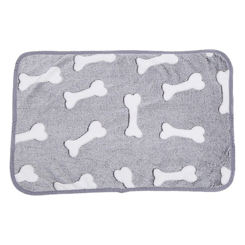 Factory wholesale pet blanket Four Seasons universal coral fleece printed pet mat warm cat and dog blanket pet supplies