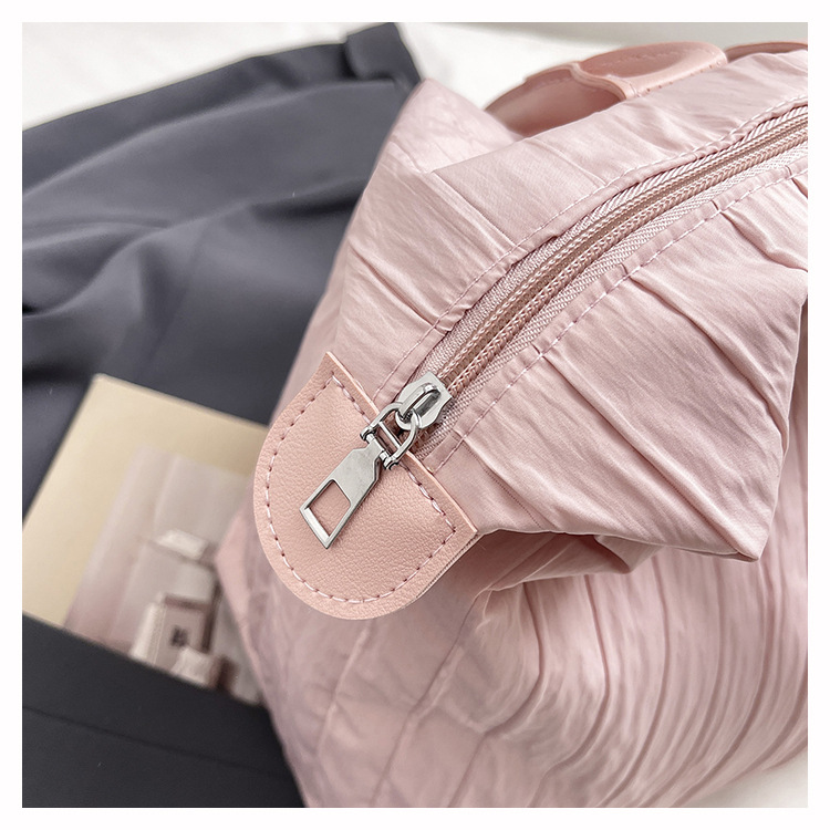 Wrinkled Nylon Handheld Travel Bag Women Large Capacity Single Shoulder Luggage Tote Lightweight Short Trip Business Trip Fitness Storage Bag