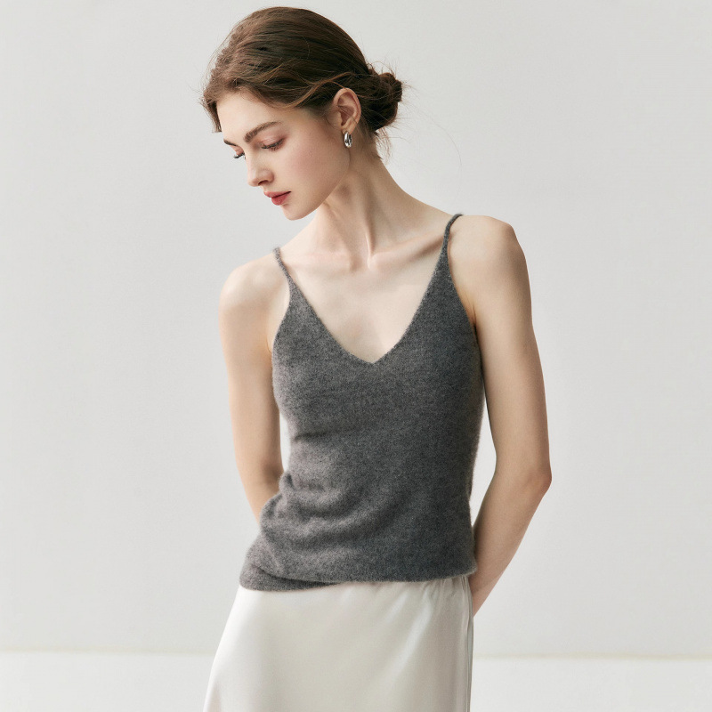 Skin-Friendly Cashmere Knitted Camisole Seamless One-Line Versatile Pure Color Bottoming Shirt 2025 Autumn and Winter V-Neck Inner Wear