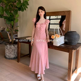 连衣裙;半身裙;女式针织衫