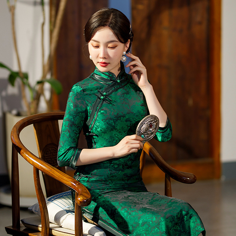 Chinese Retro dark green Qipao Cheongsam Dress for Women GirlsChinese wind restoring ancient ways cheongsam long long sleeve cultivate qipao dress