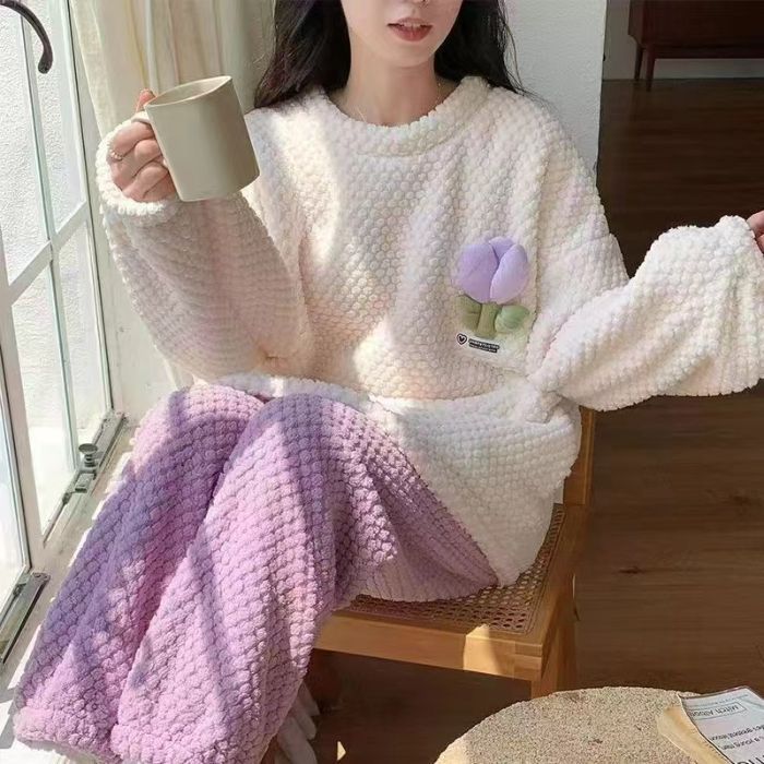 Al por mayor transfronterizo pijamas de invierno de nuevo estilo para mujeres con pantalones de cuello redondo con pantalones de manga larga lindos dulces y cálidos ropa para el hogar