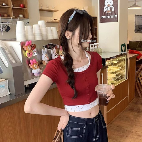 Sweet and spicy small floral front shoulder short-sleeved t-shirt women's summer 2025 new front shoulder fake two-piece slim slimming short top
