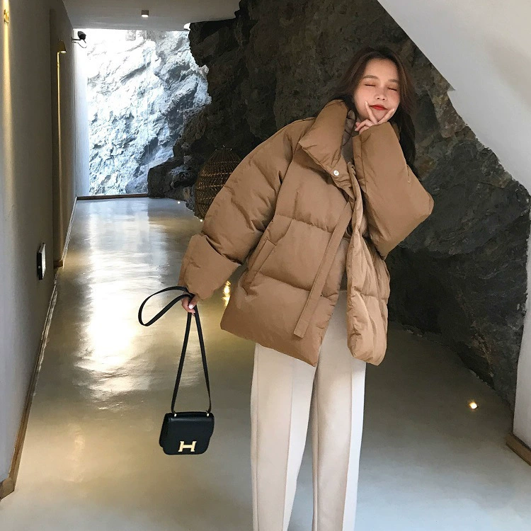 Короткая зимняя куртка-пуховик, oversize корейский стиль, женская, светлый оттенокOff-white, легкая 1 кг