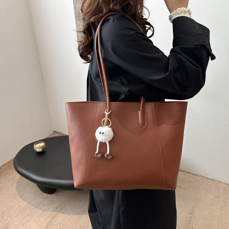 Bolsa de mano de textura de viaje casual otoño / invierno 2024 nuevo estilo coreano simple bolso de hombro axilar temperamento bolso especial