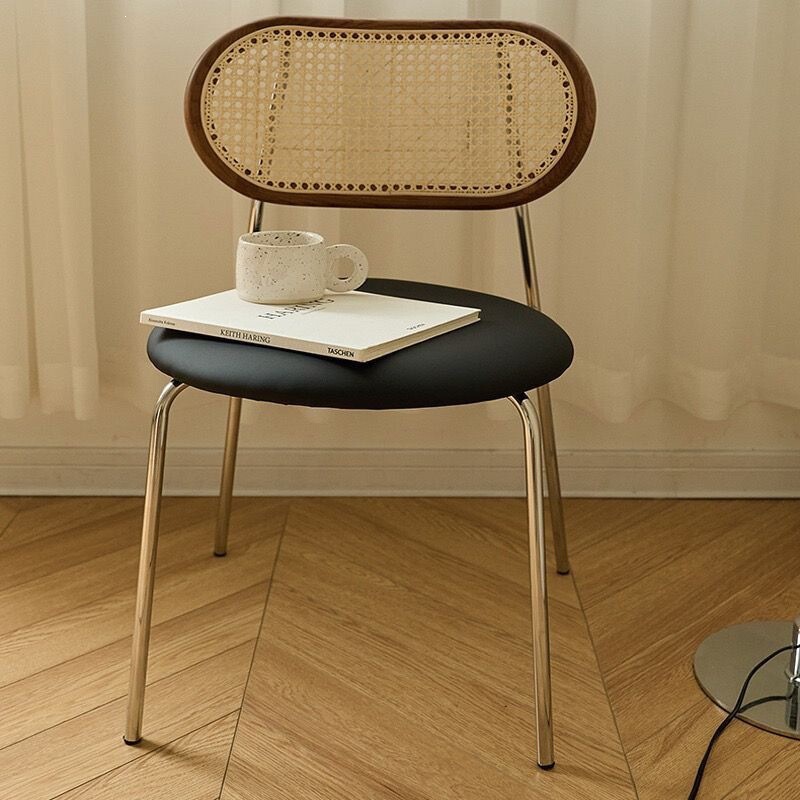 Medieval-Style Round Living Room Dining Table and Chairs for Small Apartments, Retro Rattan Chairs, American-Style Tulip Balcony Dining Chairs