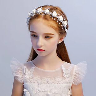 Sophisticated fresh hair accessory handmade for bride pearl