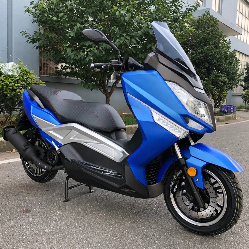 Brand New T9 Electric Scooter with Curved Frame, High-Power Electric Motorcycle, Long-Range Battery Vehicle, Leisure Passenger Vehicle